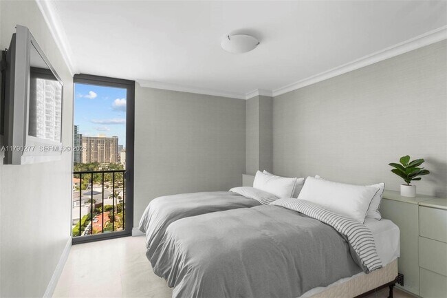 Building Photo - 19667 Turnberry Way