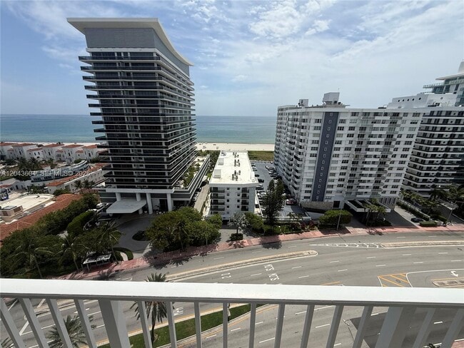Building Photo - 5838 Collins Ave