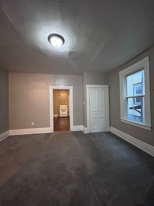 Building Photo - 1303 Woodland Ave