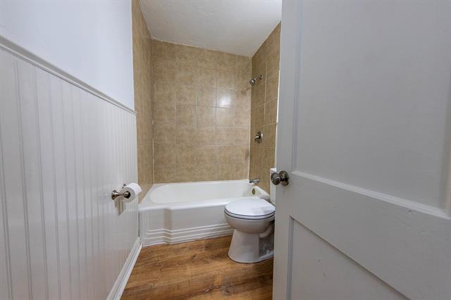 Building Photo - 836 Dent St