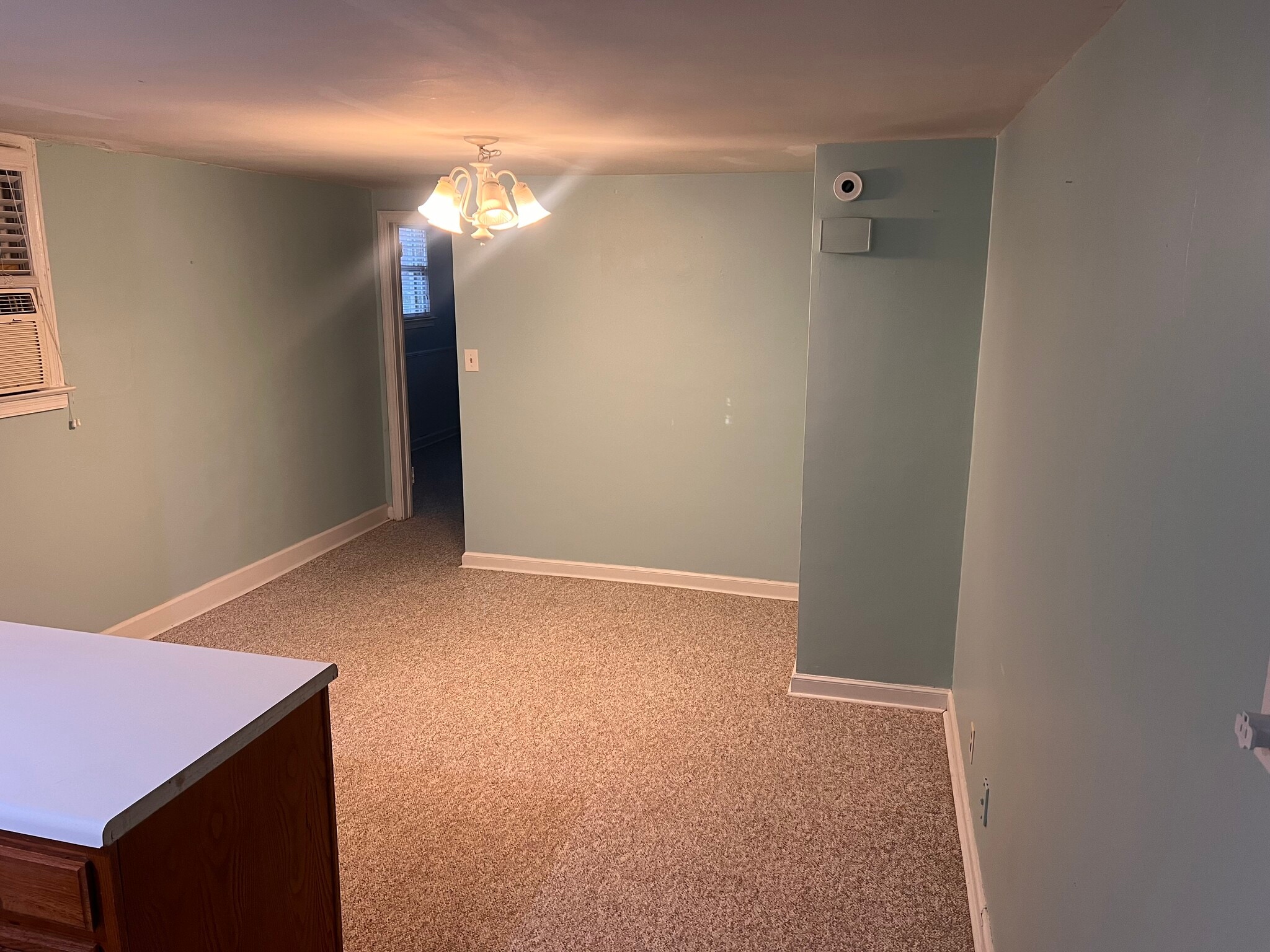 Dining area - 1377 Scott Blvd