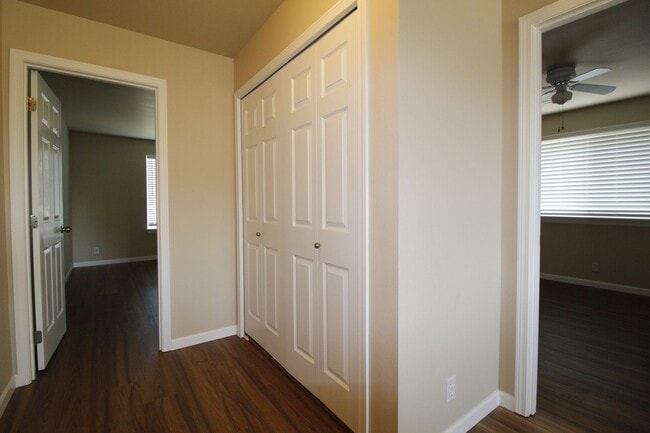 Building Photo - Charming 3-Bedroom townhouse with Garage &...