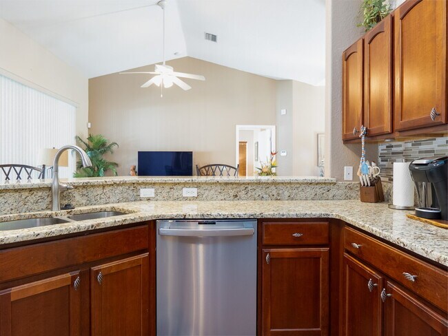 Building Photo - Move in with Zero Deposit! Turnkey Furnish...