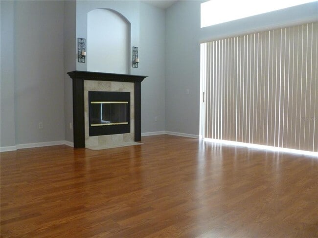 Building Photo - 6936 Cohasset Cir