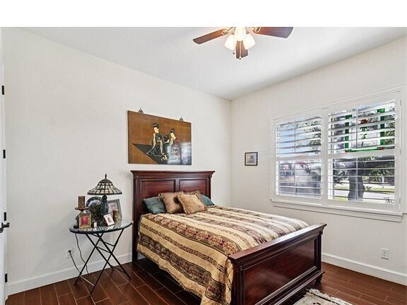 Building Photo - 121 Seminole Ln