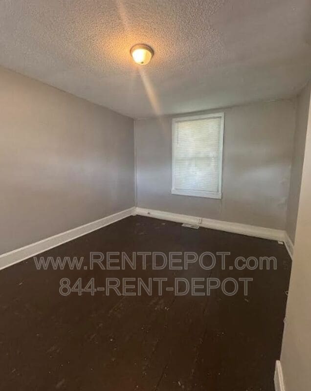 Building Photo - 805-805 Hess Ave