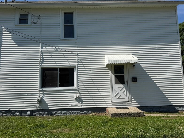 Building Photo - 51 Mill St