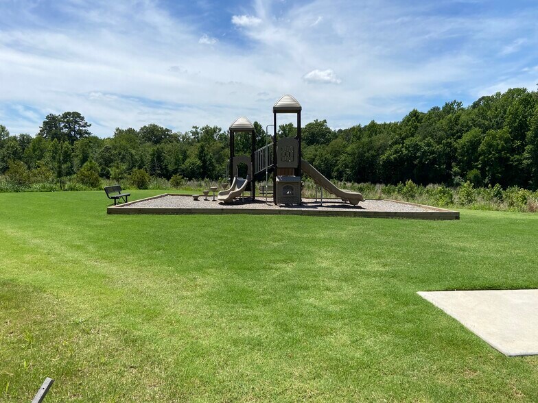 Building Photo - 1251 Middlecrest Dr