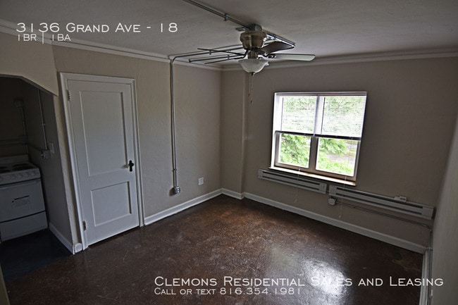 Building Photo - 3136 Grand | Special - First Month Free!