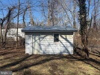 Building Photo - 100 Garfield Ct