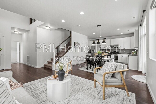 Building Photo - 1812 W Parkview Dr