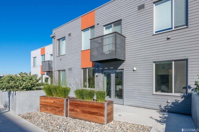 Building Photo - 555 Innes Ave