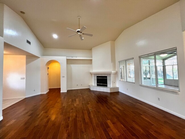 Building Photo - 11116 Southwales Ct