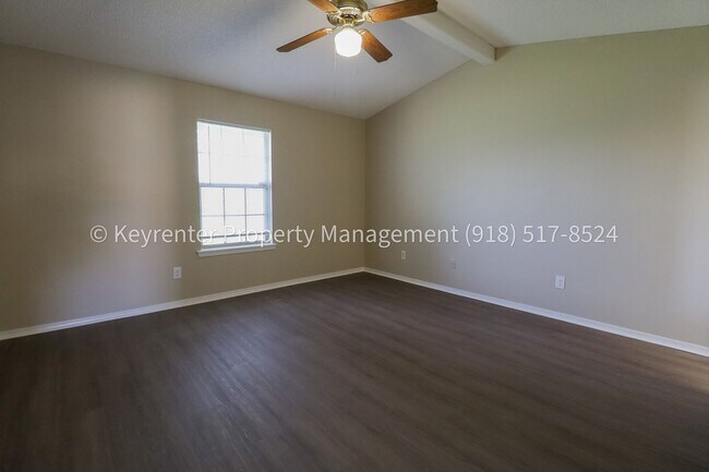 Building Photo - 3 Bed | 2 Bath in East Tulsa!
