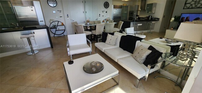 Building Photo - 18201 Collins Ave