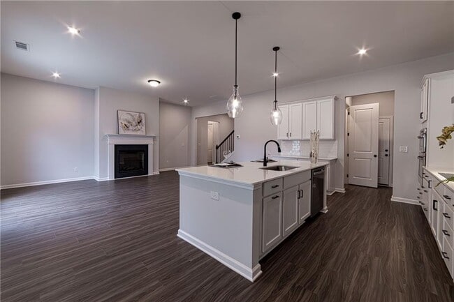 Building Photo - 212 Birchwood Row