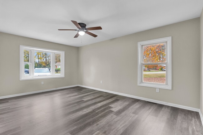 Building Photo - 207 N Nunn St