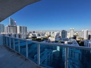 Building Photo - 700 NE 25th St