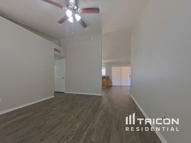 Building Photo - 9343 W Mission Ln