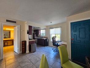 Building Photo - 2160 S Palm Canyon Dr