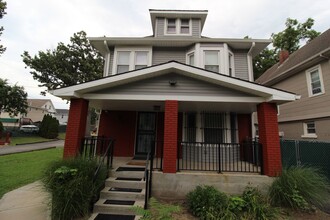 Building Photo - 3215 Charlotte St