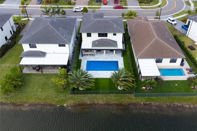 Building Photo - 4335 SW 174th Ave