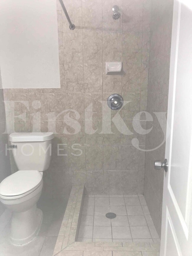 Building Photo - 240 N 69th Way