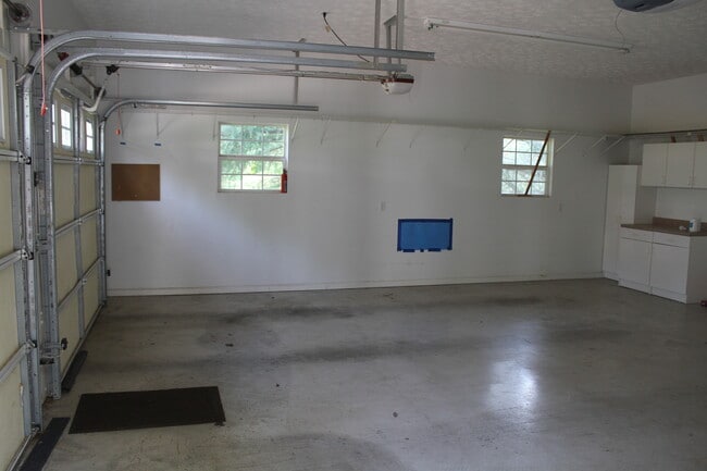 Building Photo - 168 Stewart Hills Dr