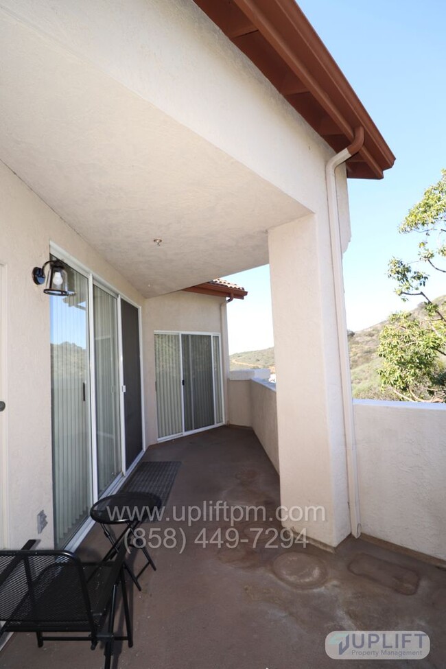 Building Photo - 2 Bed, 2 Bath Condo w/ Garage AVAILABLE SO...