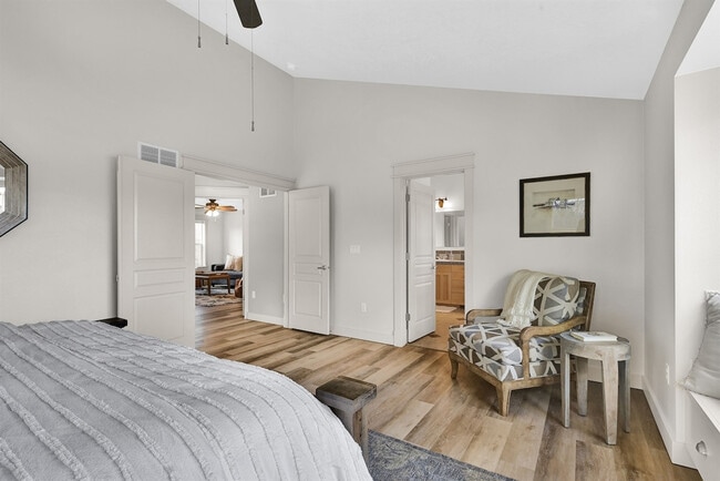 Building Photo - 5722 W Hidden Springs Dr