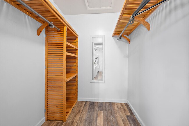 Building Photo - 441 Neptune Rd