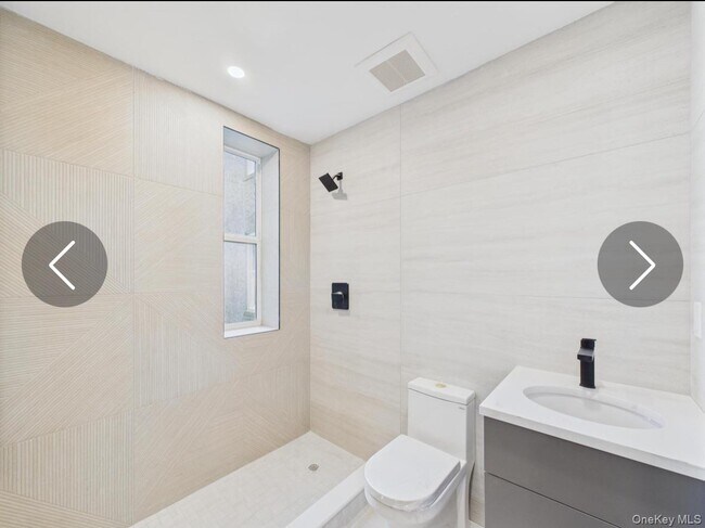 Building Photo - 1-31M W Broadway