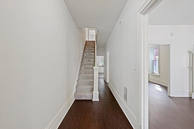 Building Photo - Coming Soon! Beautiful 5 Bedroom, 1.5 Bath...