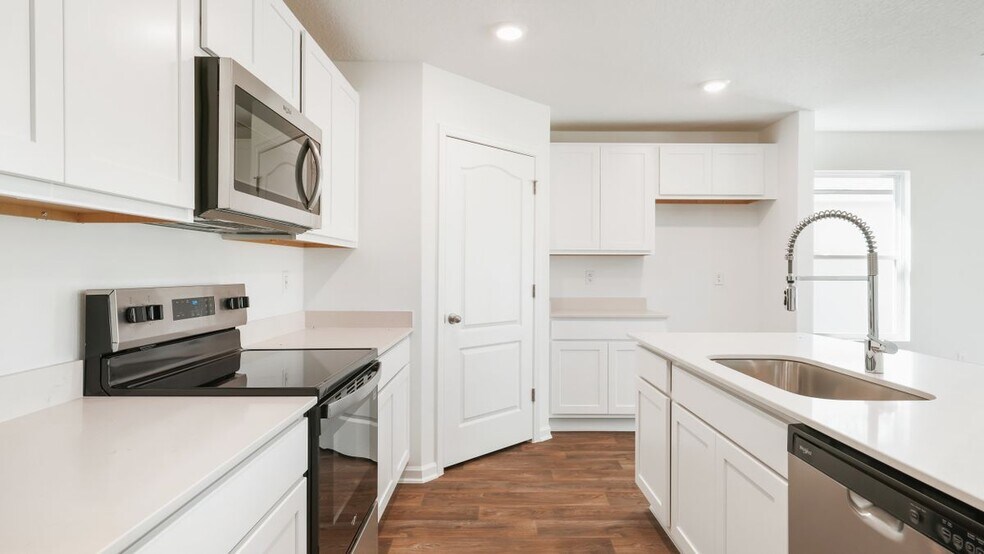 Building Photo - 5441 Hollow Birch Dr