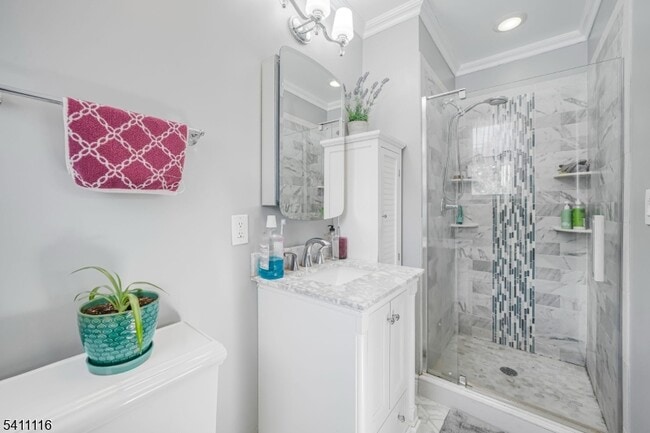 Building Photo - 416 2nd St