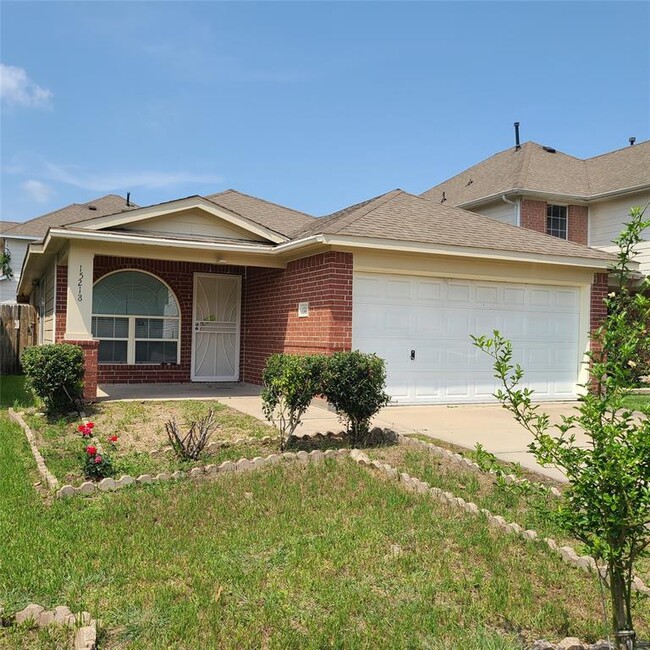 Building Photo - 15218 Lucky Star Dr