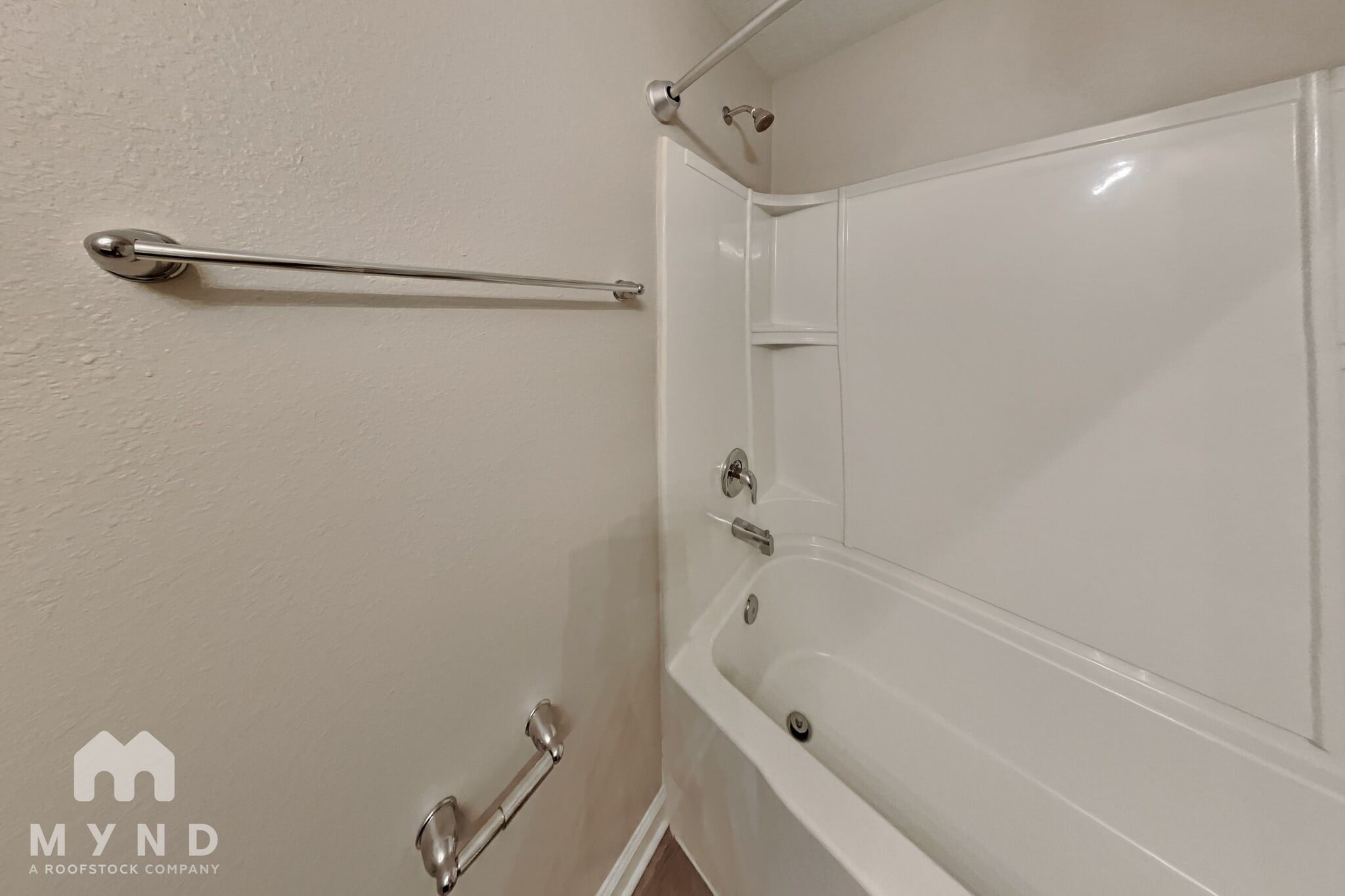 Building Photo - 752 Henley Ct