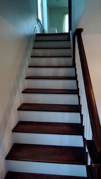 Building Photo - 106 Vine St