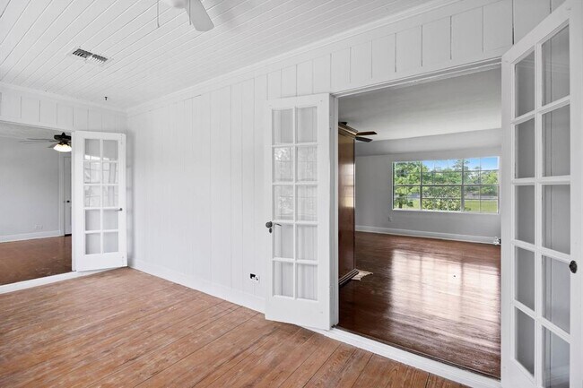 Building Photo - 3424 S MacGregor Way