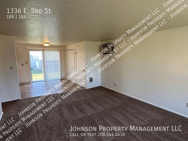 Building Photo - Central Meridian 1 bedroom duplex with lar...