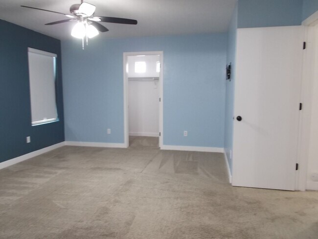 Building Photo - Spacious 3-Bed, 2.5-Bath in Las Vegas!