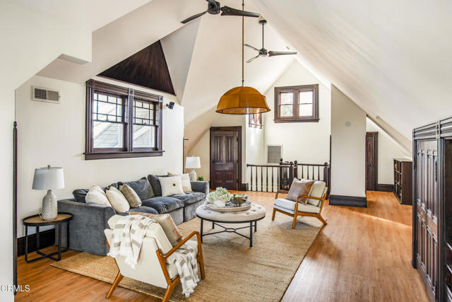 Building Photo - 851 Lyndon St