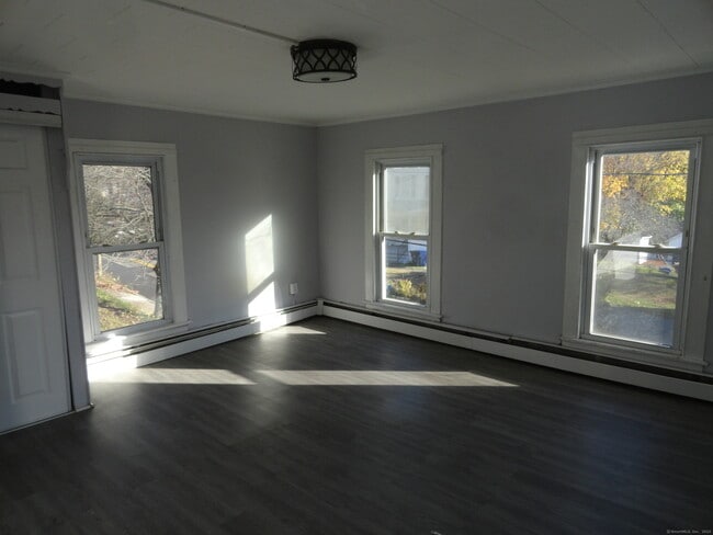 Building Photo - 177 E Pearl St