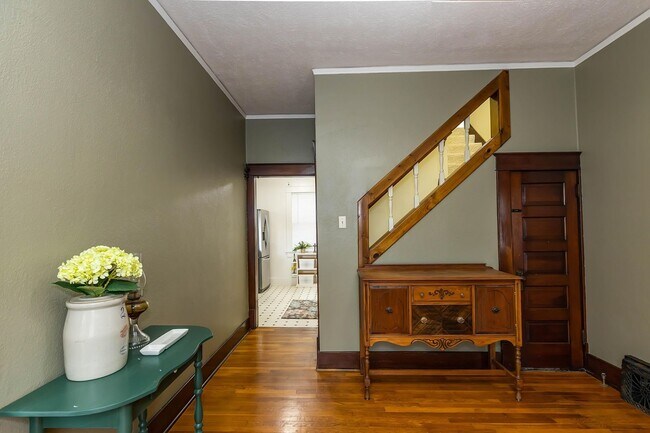 Building Photo - Charming Home - Close to Fort Riley