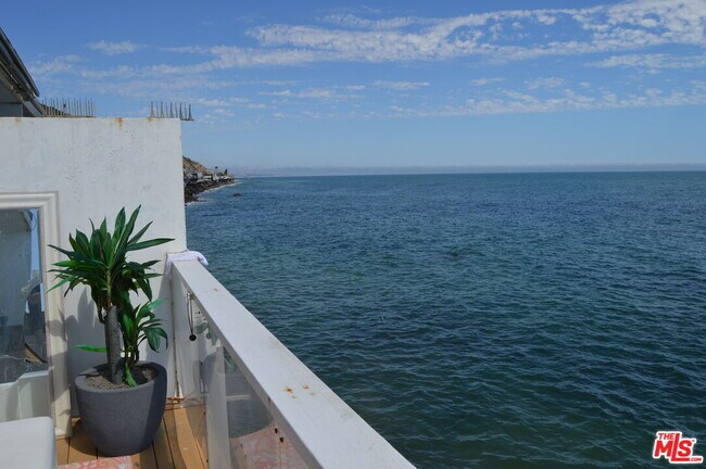 Building Photo - 20638 Pacific Coast Hwy