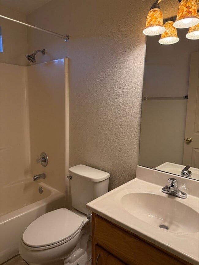 Building Photo - Close to Holloman AFB