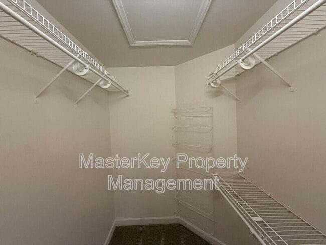 Building Photo - 5420 Goldenglow Way