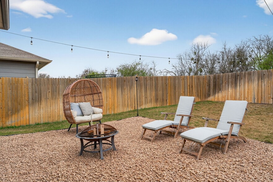 Building Photo - 301 Carolina Buckthorn Dr