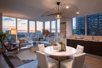 Building Photo - 200 W Hill St