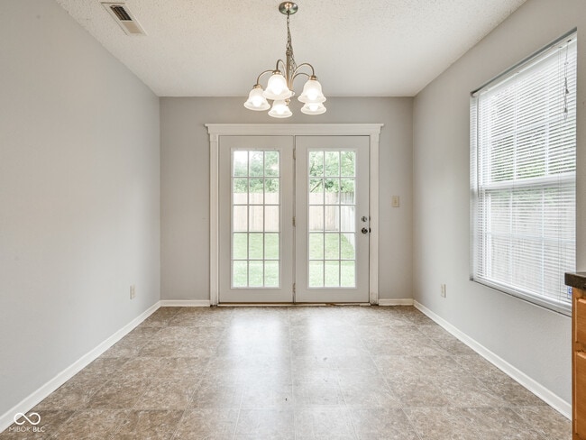Building Photo - 1804 Feather Reed Ln